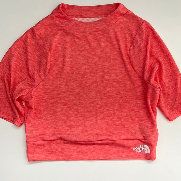 North face coral crop half sleeves - Picture 1 of 3